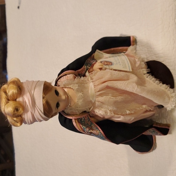 Madame Alexander Martha Randolph #1503 16" Inch Doll with Stand - Picture 1 of 16